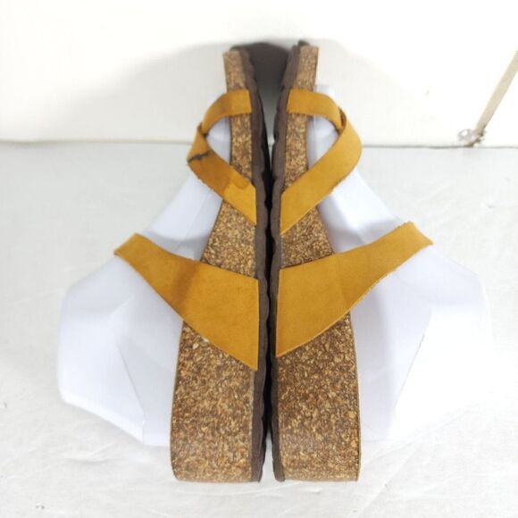 Bio Gold Women's US 9 Yellow Leather Toe Ring Slip On Low Wedge Sandals ITALY - Picture 13 of 16